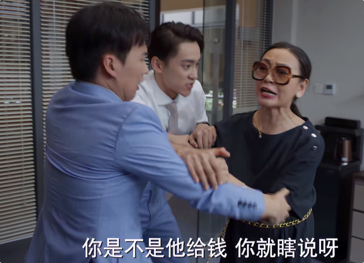 郭麒麟|《平凡之路》口碑狂飙,躲过郭麒麟,我却被另一位星二代给了当头一棒