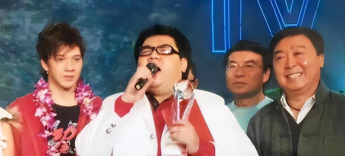 狂妄“盲人”歌手杨光，最终因自负走上不归路！