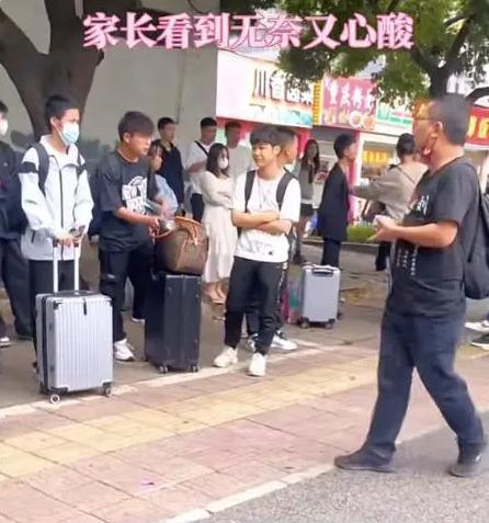 高校|进厂打螺丝9块钱一小时，中专生实习叫人心酸：宛如菜市场挑白菜