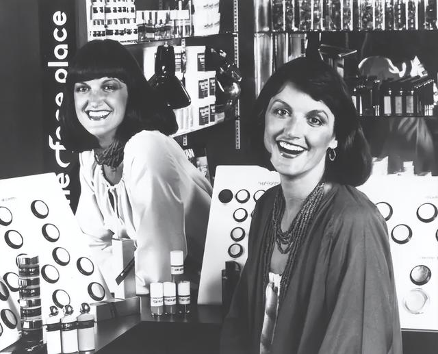 昔日“全球第一”,被花西子们打败