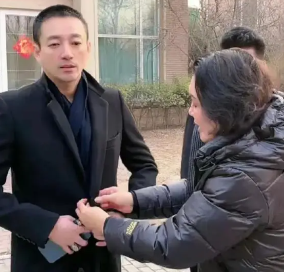 汪小菲|分手代价?张颖颖仍出入汪小菲大S昔日婚房,男方疑将其过户给她