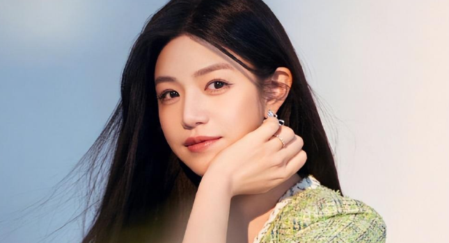 倪妮|倪妮和陈妍希出席音乐盛典，被指穿得太少，不雅