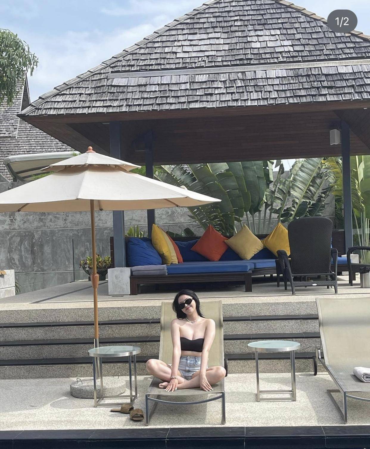 华谊兄弟|华谊千金晒度假照，20岁王文秀香肩细腰身材丰满