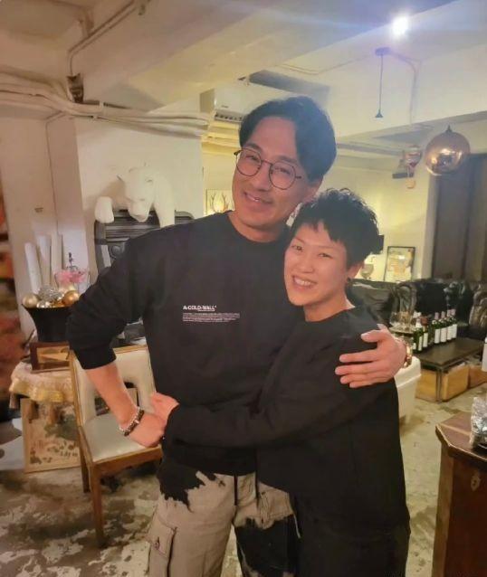 林峰|43岁林峯私下近照曝光,发际线后移,节目戴假发片惹争议