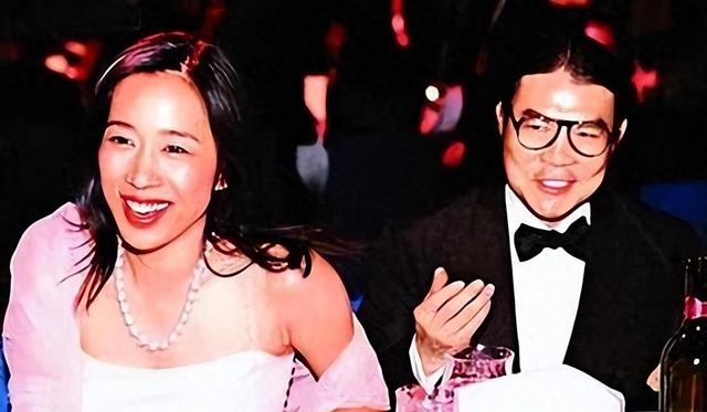 曝65岁朱玲玲离婚再次净身出户，她的一辈子都在为长子霍启刚铺路