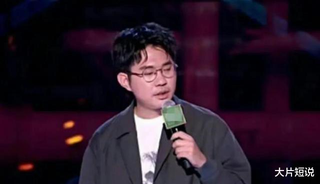 笑果文化|笑果文化的脱口秀演唱现场不让观众拿手机，脱口秀不是法外之地！