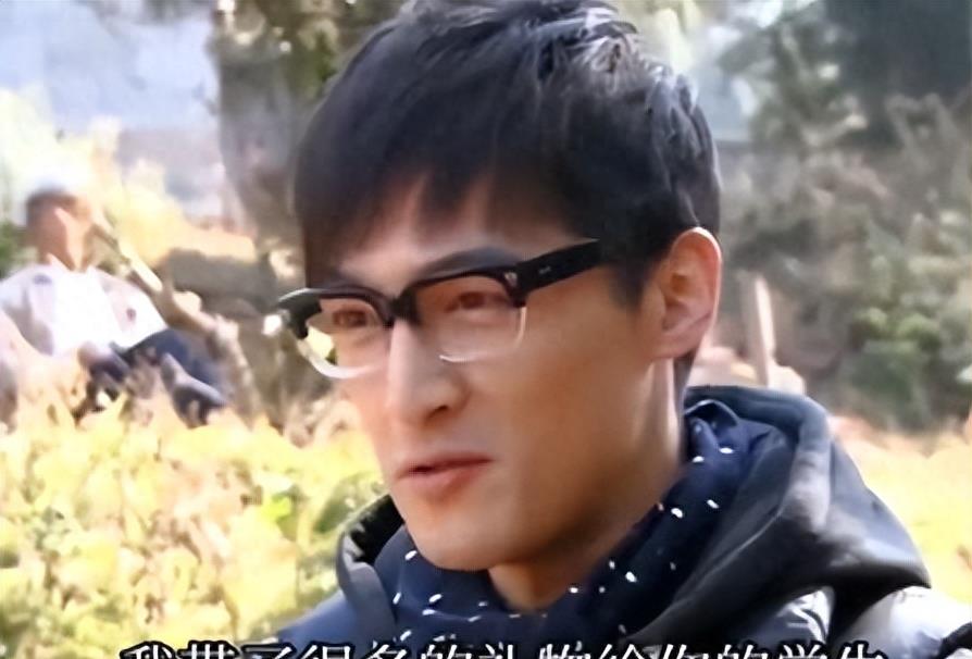 胡歌的一句承诺,改变农村留守女孩的一生,成就一位中科院博士