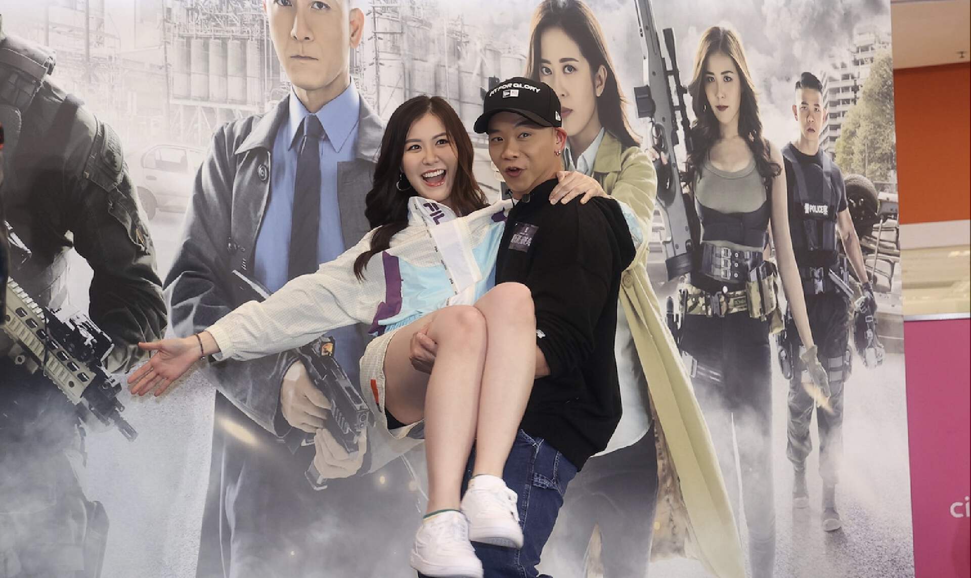 粉色|TVB知名女星新剧演女警长，又美又飒获好评