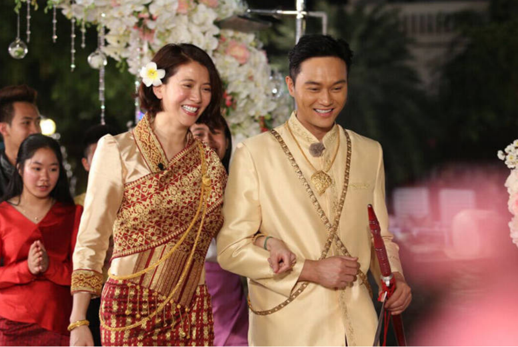 张智霖被带走后，真实人设曝光？短短一句话，揭开与袁咏仪真实关系！