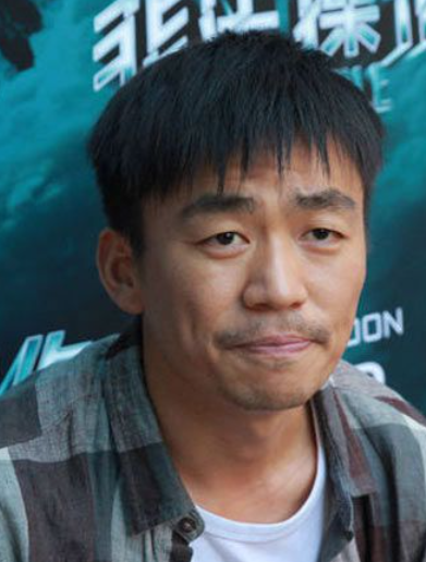 王宝强马蓉被曝和解，共赴女儿毕业礼，女方送花讨好共同进餐