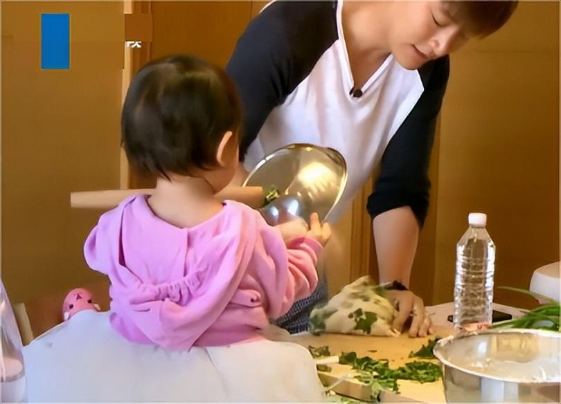 贾乃亮真的是“表演型人格”,李小璐早就揭穿一切