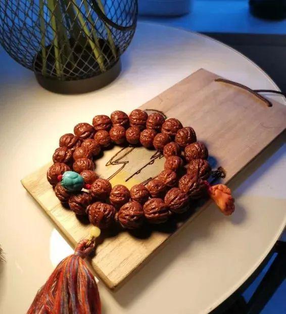 硬汉风不够硬?手串这么配,够硬了吧!