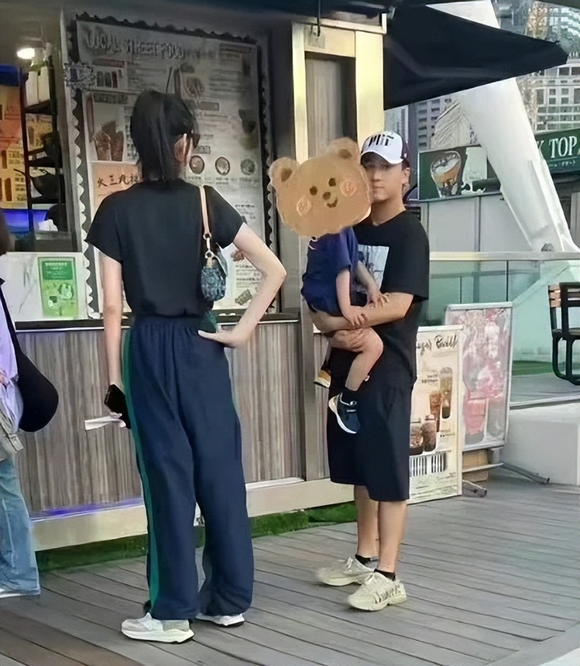 奚梦瑶|奚梦瑶素颜与路人合影被嘲不好看,本尊回应:我没化妆就是很普呀