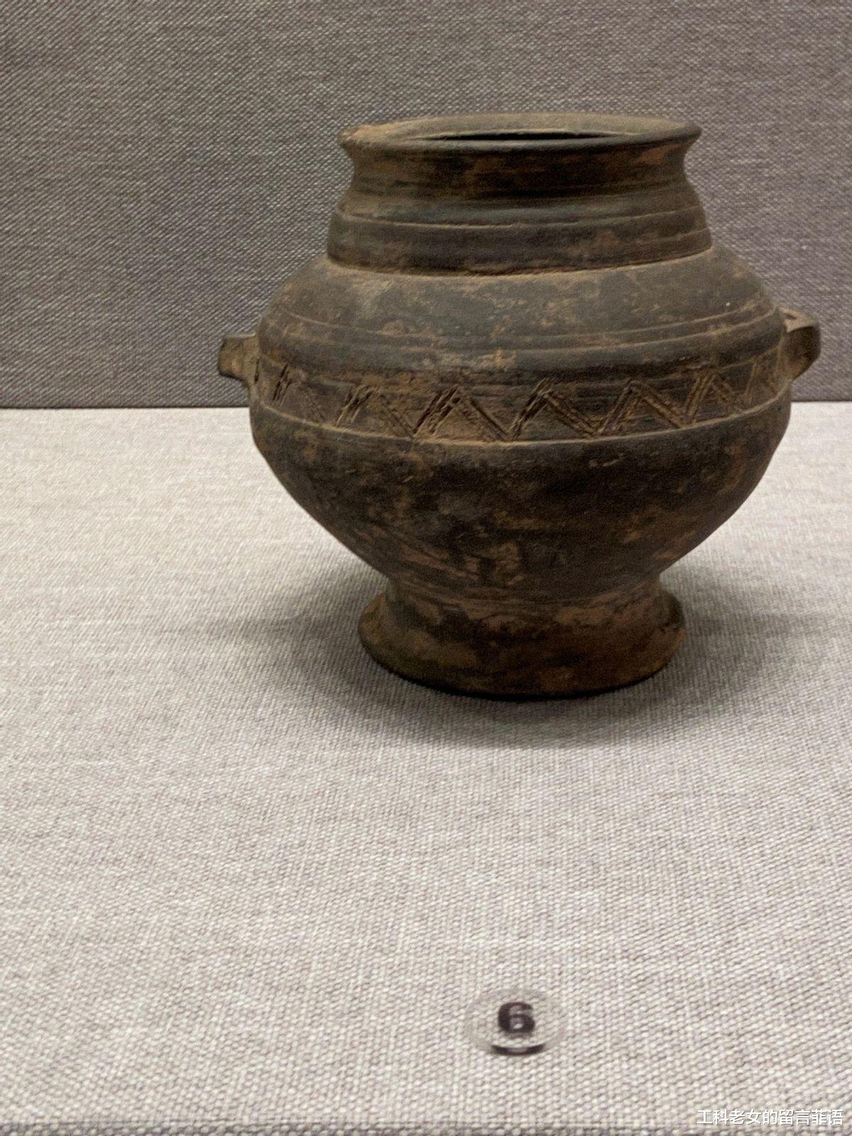 |故宫陶瓷馆:不可想象,商代就有了原始青瓷