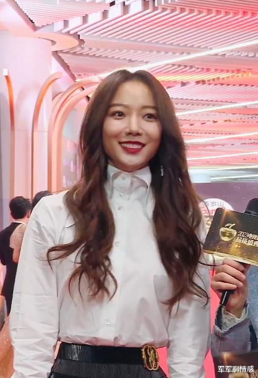 王珞丹|内娱这场红毯,让我发现,真正的美才不是比谁露得多