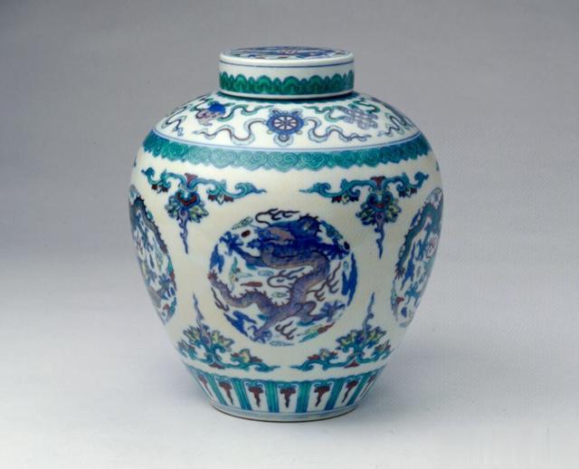 |清乾隆瓷器上的龙纹