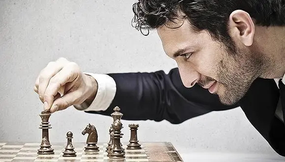 底牌|分享3招防止被职场里的小人算计