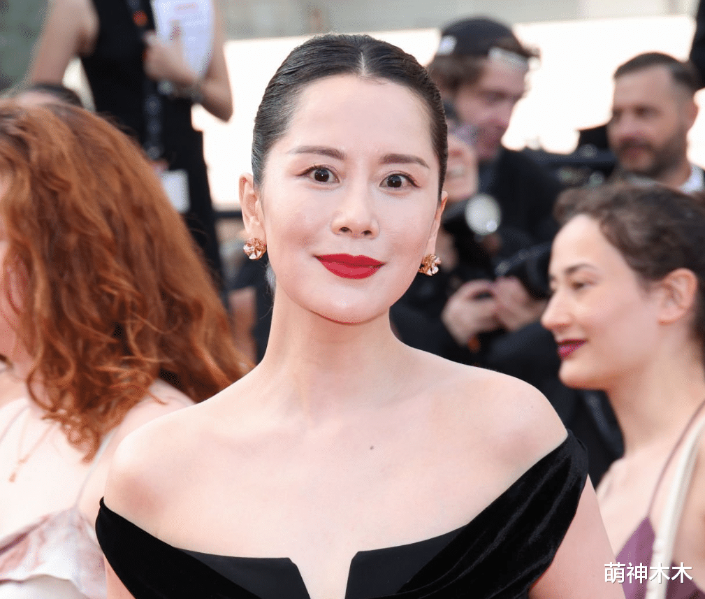 |明星戛纳待遇第二弹!刘诗诗被催促周冬雨无镜头,杨紫琼获清场