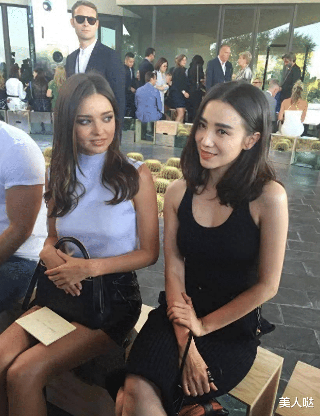 42岁宋佳美到国外去了!穿“最小码”紧身裙秀凹凸曲线,身材不输给欧美超模