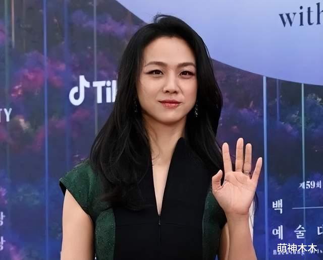 宋慧乔|百想大赏红毯：宋慧乔颜值回春，金智媛疑整容变脸，汤唯大气端庄