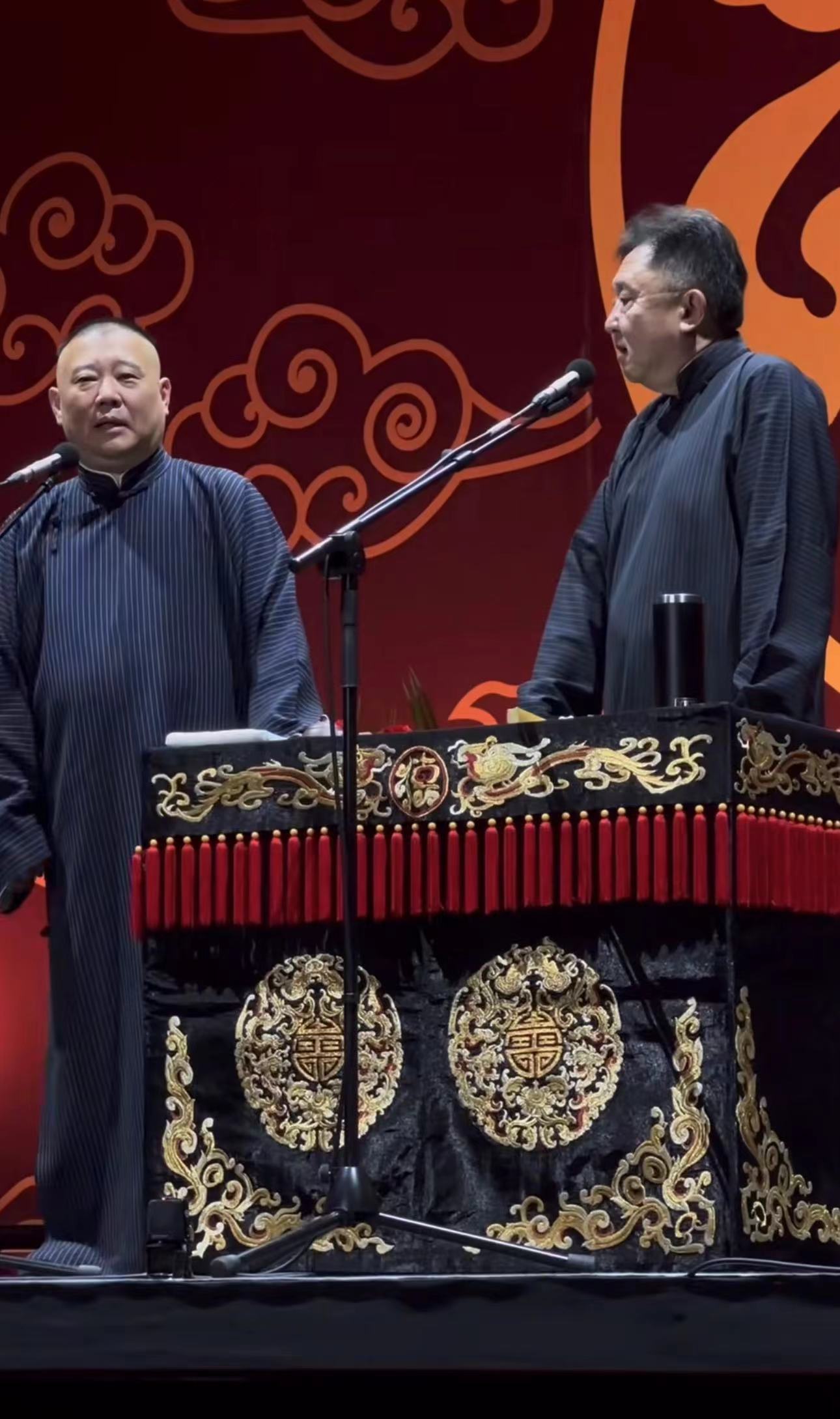 郭德纲携小儿子露面!8岁安迪身高瞩目撞脸于谦,全家已定居天津