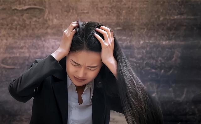 鉴黄师|揭秘女鉴黄师的真实生活：时薪不过6元，离职后无法直视这些词