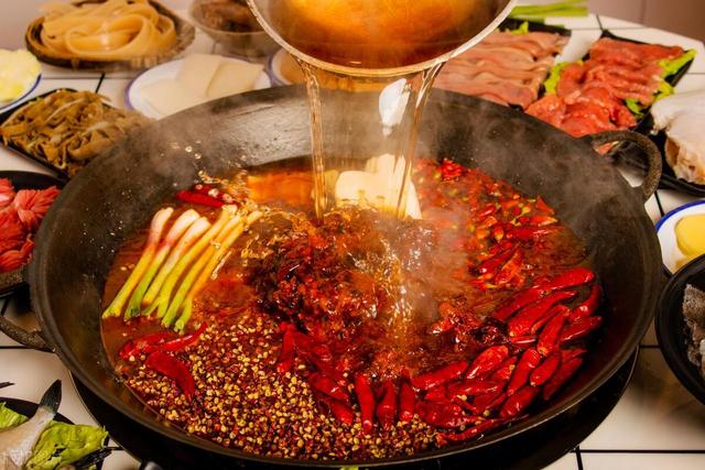 |吃完火锅嗓子疼，26岁姑娘遭遇夺命急重症，从就诊到去世仅10分钟