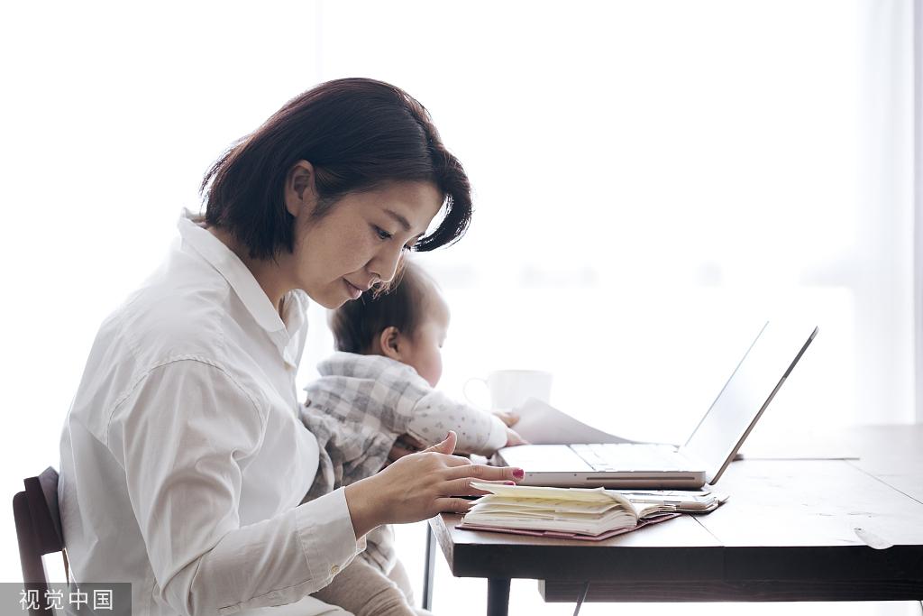 全职妈妈|全职妈妈的再就业矛盾: “妈妈岗”等弹性工作能更多吗？