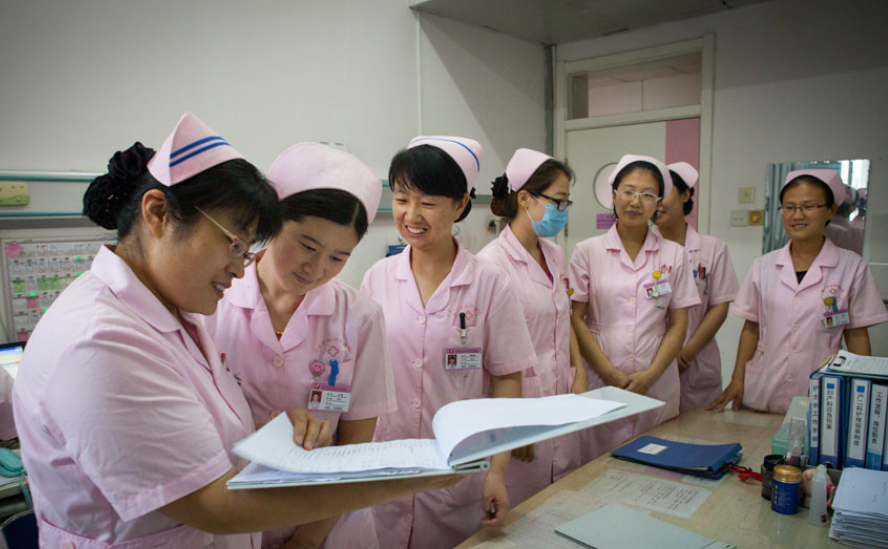 没工资能招到人？护士行业太内卷，仅口头承诺“有编制优先给你”