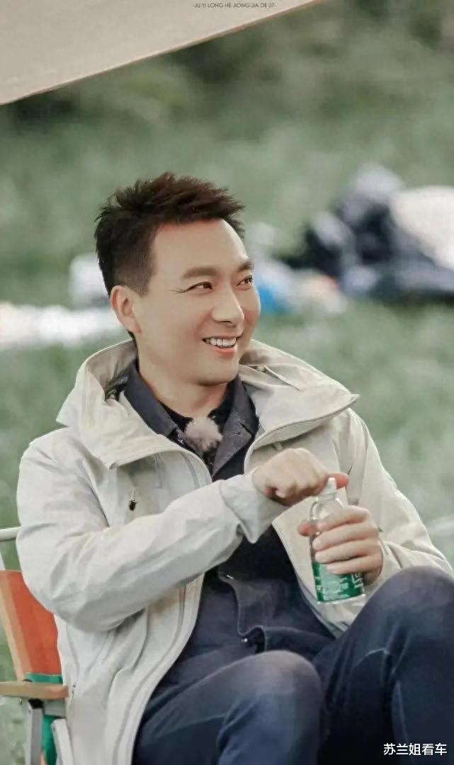 康辉遗憾落选，央视新闻主播“大换血”，两位新人直接上位