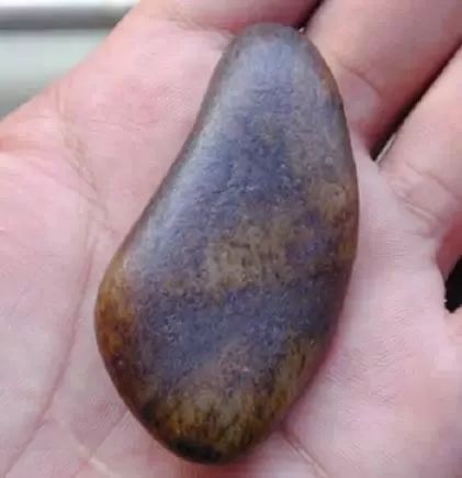 和田玉籽料|区分和田玉籽料和山料的奥秘