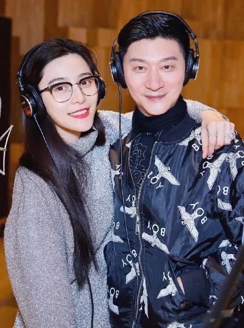 范冰冰|范冰冰罕见秀恩爱,和男友海边亲密合影,男方颜值抢镜身份不寻常