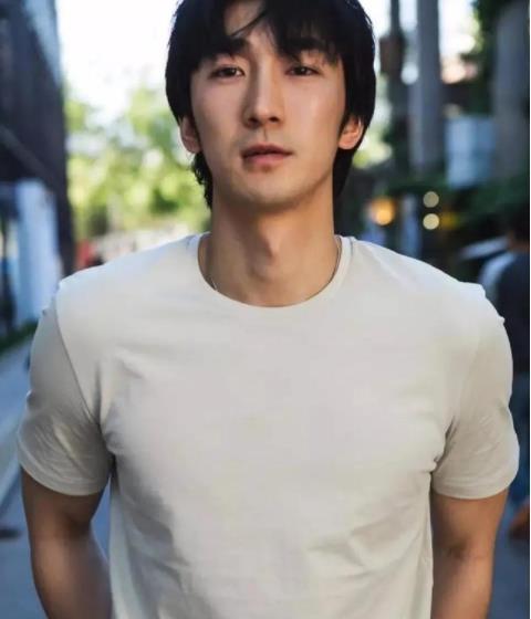 狂飙|《狂飙》配角疯狂捞金的样子,将娱乐圈的急功近利表现得淋漓尽致