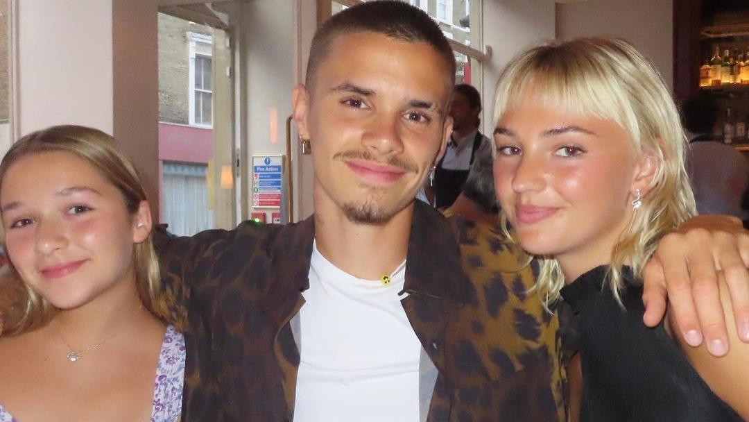 贝克汉姆次子罗密欧庆21岁生日，12岁小七瘦好多，全身无赘肉