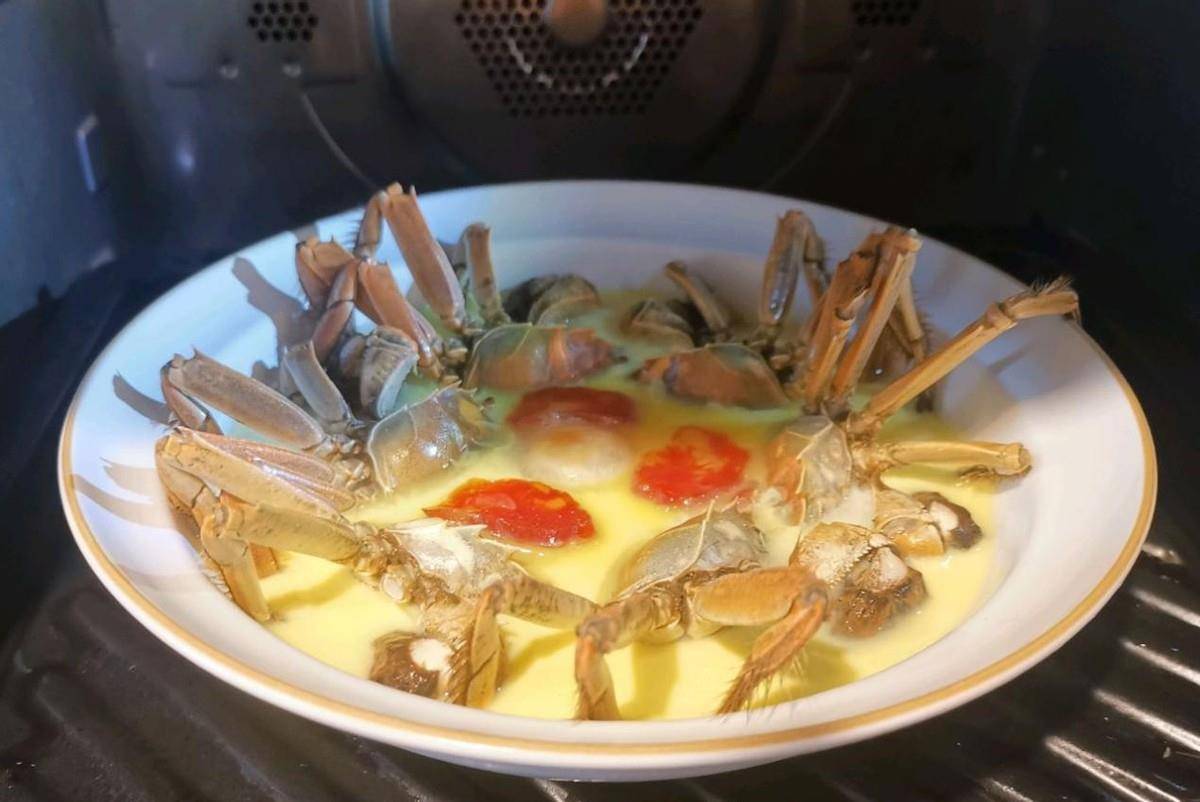 螃蟹|蒸螃蟹，冷水上锅还是热水上锅？这一步错了，蟹黄外流还掉腿