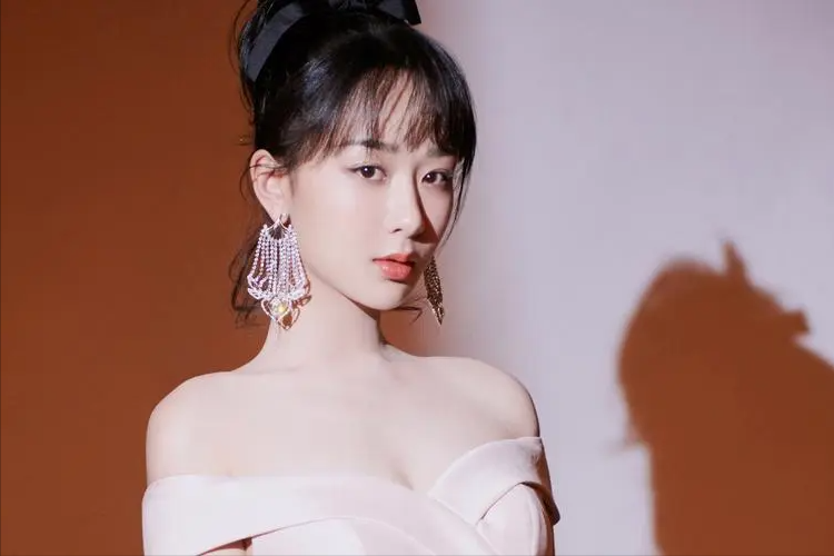 演员私生活大揭秘！第一张我忍住了，杨紫这张承包我一天的笑点