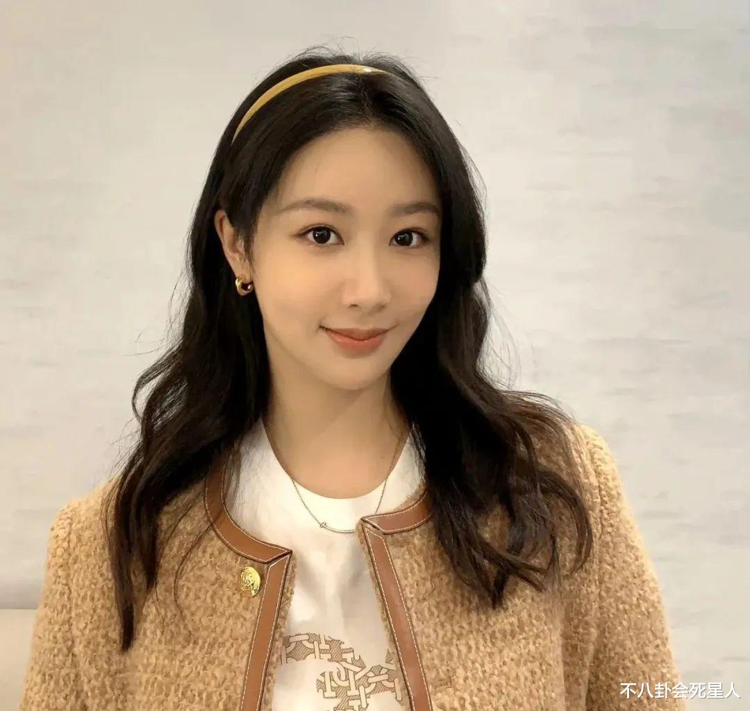 生图|满脸痘、皱纹多，明星离开了美颜，生图还不如普通人