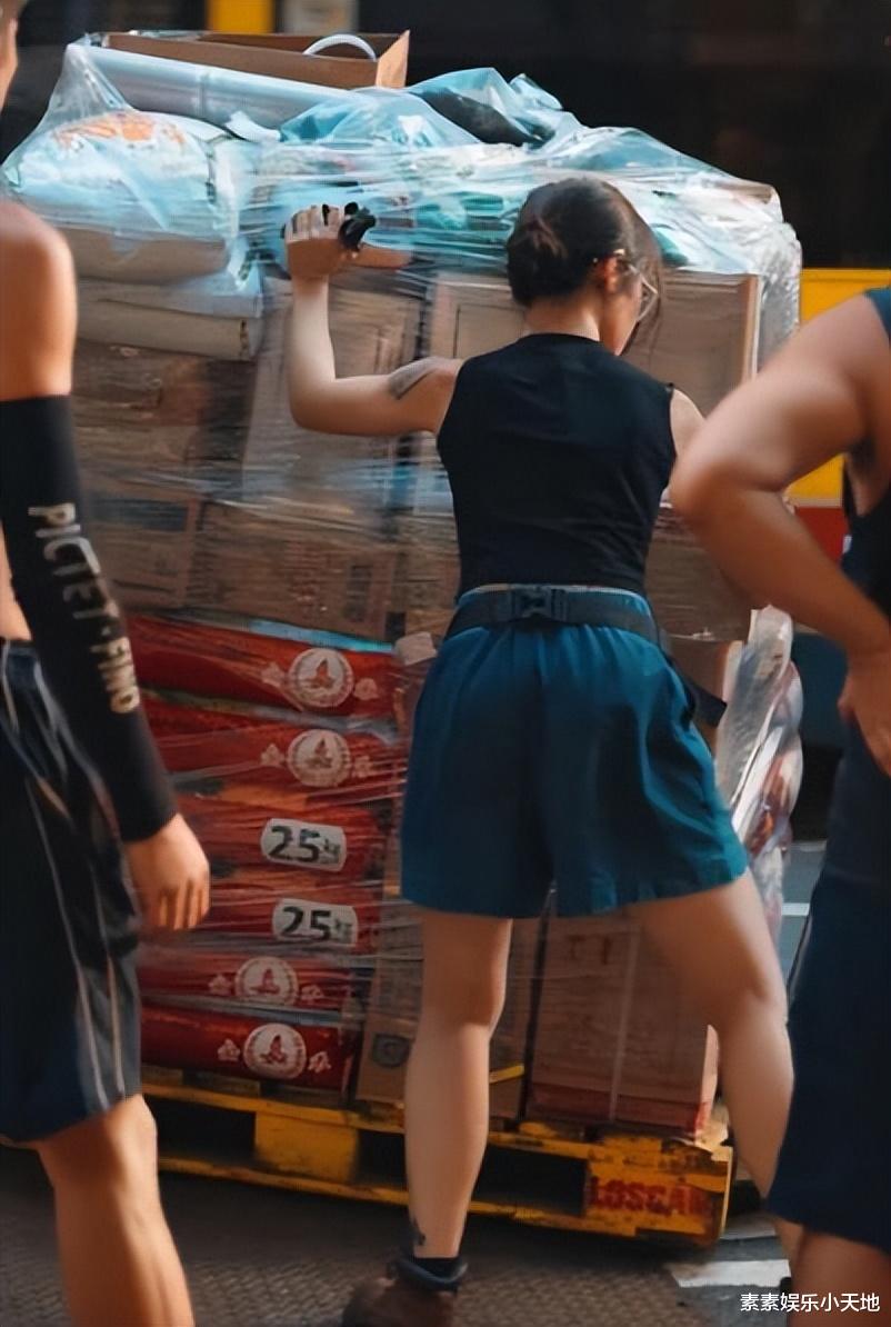 朱芊佩成为搬运界的女强人,透露自己男朋友也是一名搬运工