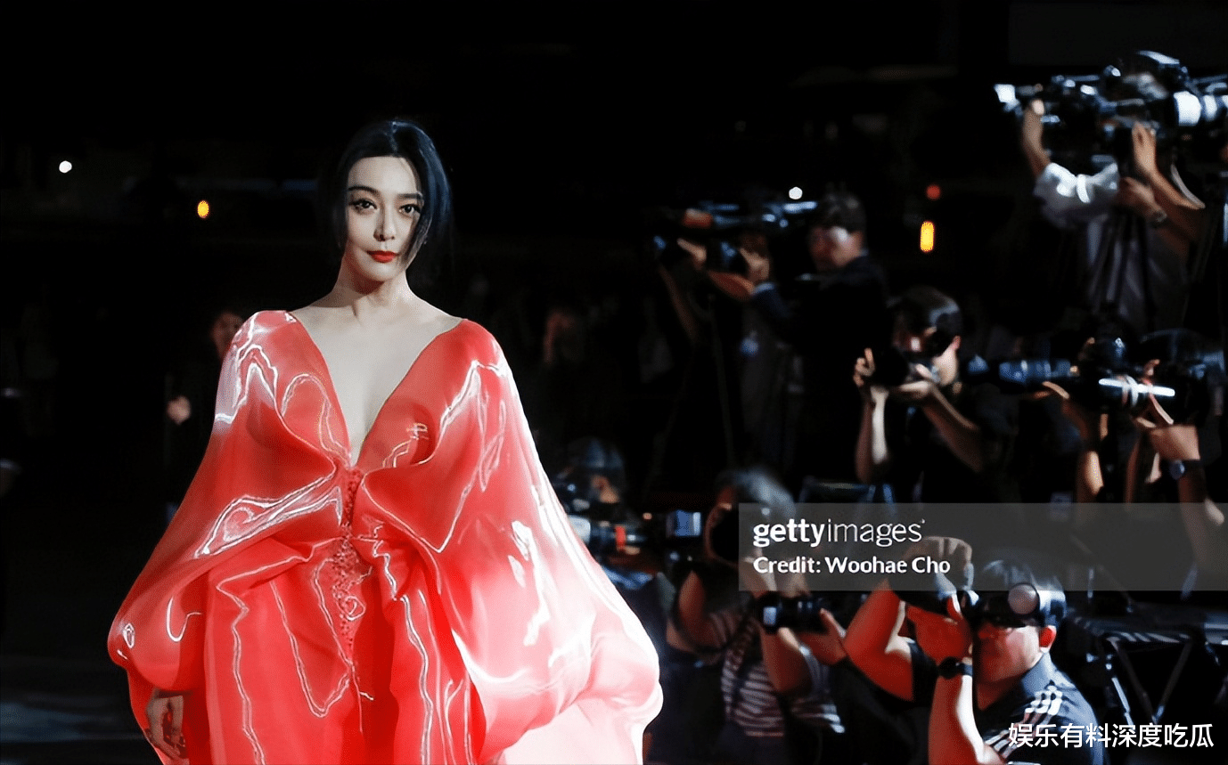 正式复出！范冰冰领衔《绿夜》剧组亮相釜山国际电影节