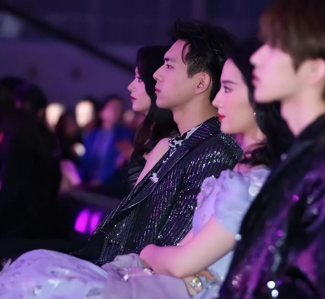 肖战|微博之夜11人海报,邓超无C位,肖战镶边,热巴杨紫排位引争议