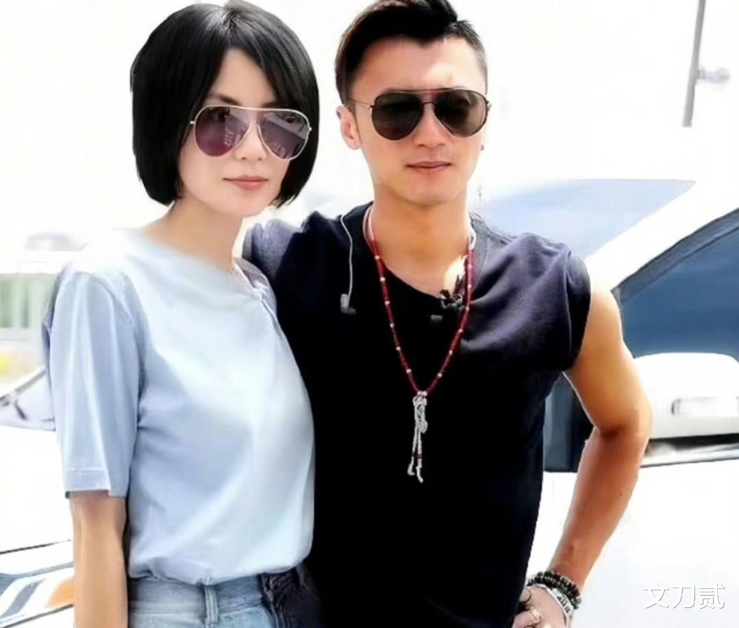 谢霆锋带大儿子澳洲度假,Lucas酷似爸爸,父子俩身高相差无几