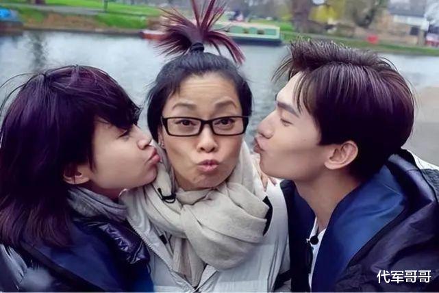 毛阿敏|60岁毛阿敏近况曝光，富豪丈夫突然病逝，如今独自抚养一双儿女