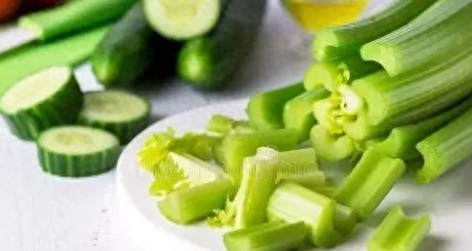 医生提醒:芹菜切勿和它一起吃,会损伤身体,很多人或还不知道
