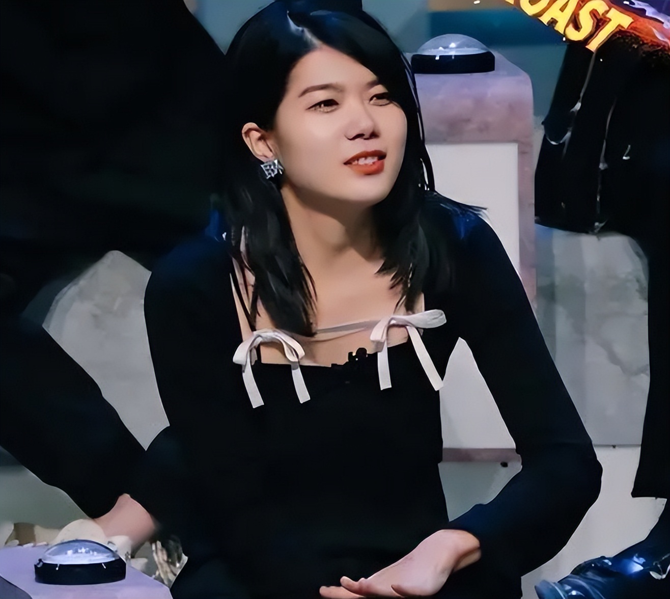 浩室舞|笑果脱口秀成员学历被扒,House就是冰山一角,徐志胜也受牵连