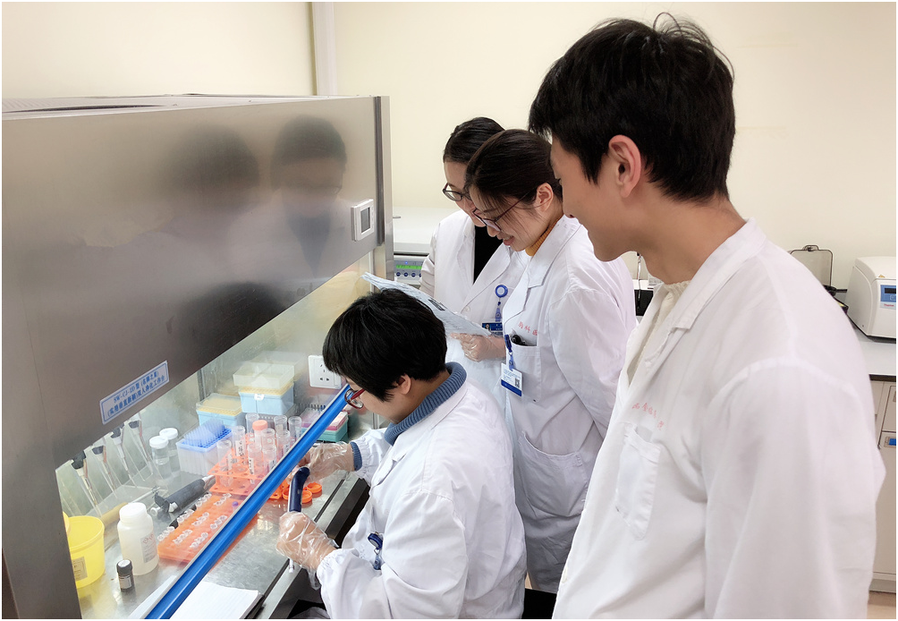 适合女生学的医学类专业,工作没有那么辛苦,薪资待遇却很不错