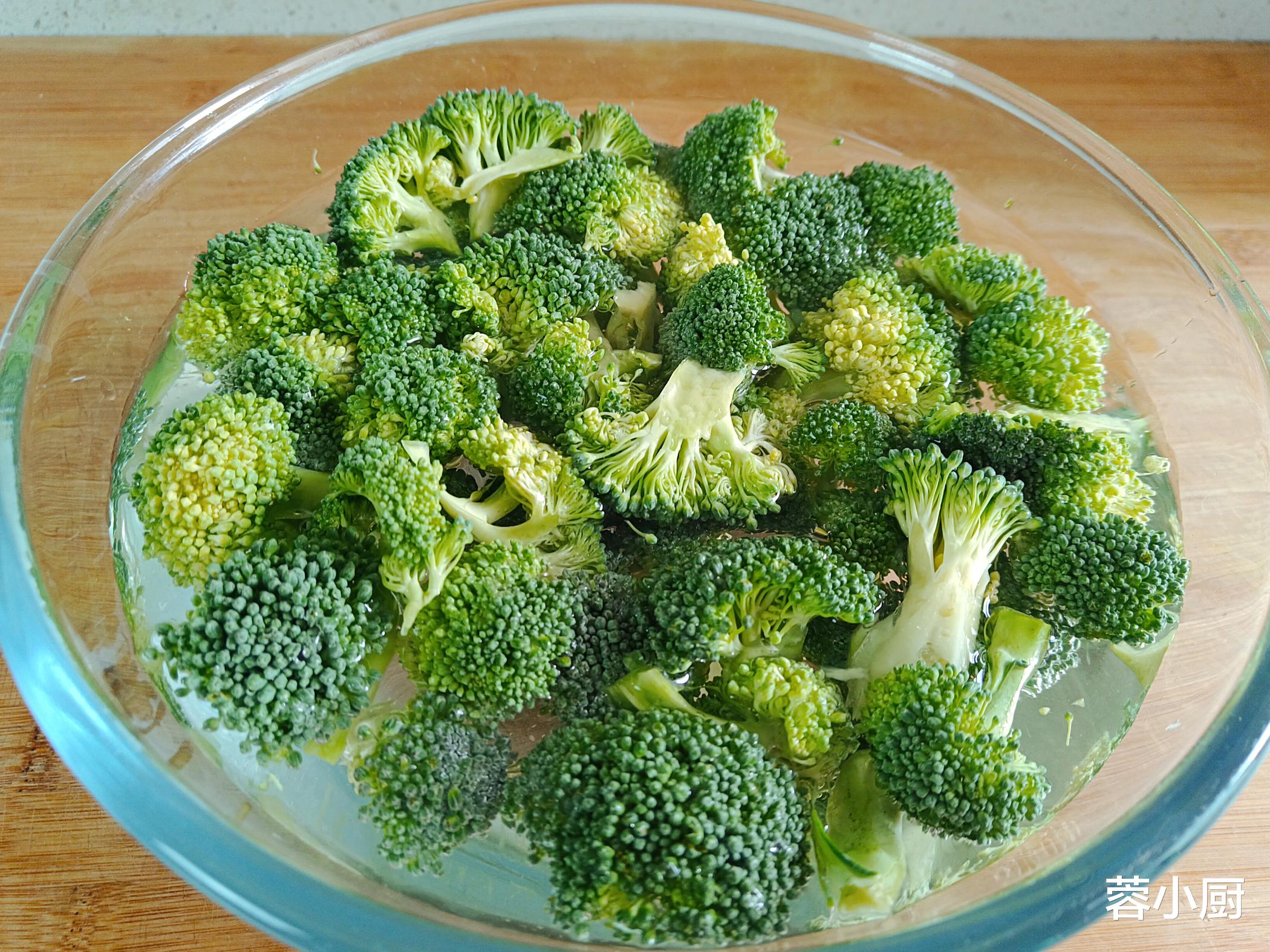 美食教程|入夏后阳气旺,建议常吃5道蒸菜,荤素搭配营养高,油烟少不油腻