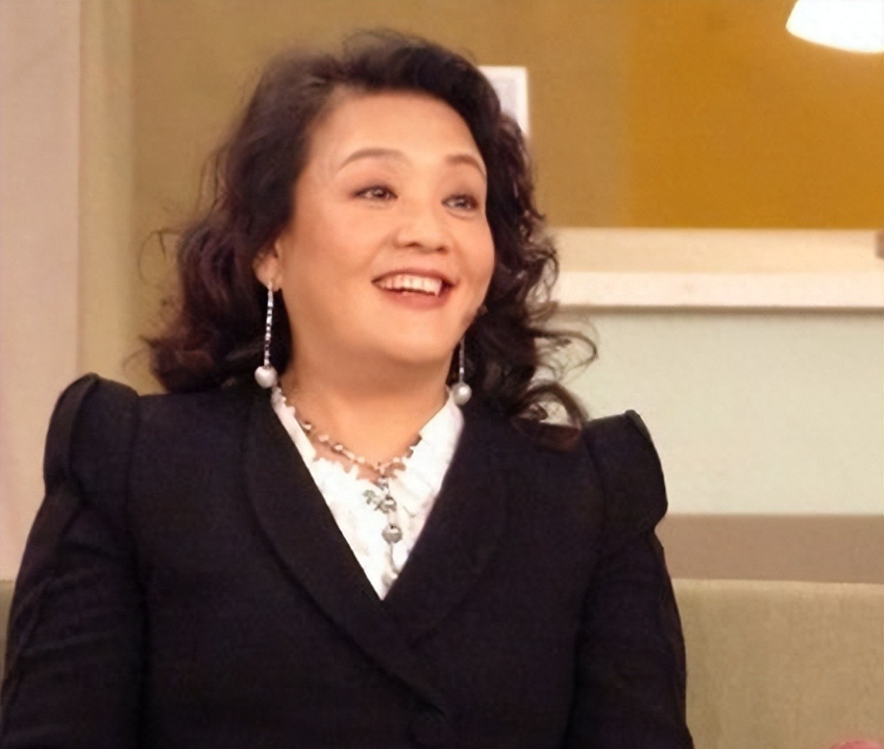 张兰再次直播自曝家丑:18年出生的小孙子,不是汪小菲的!