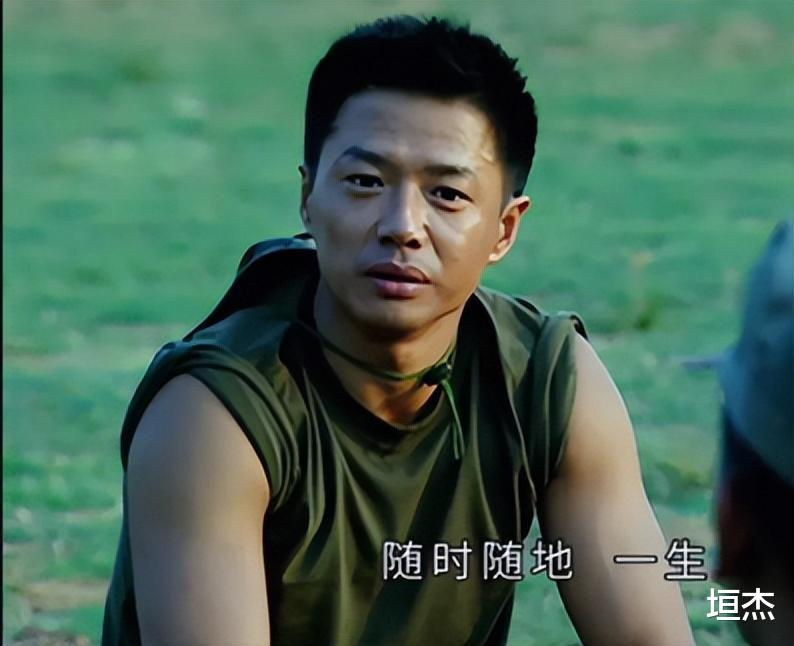 士兵突击|《士兵突击》17年,演员现状,袁朗娶日籍美妻,史今已成顶流