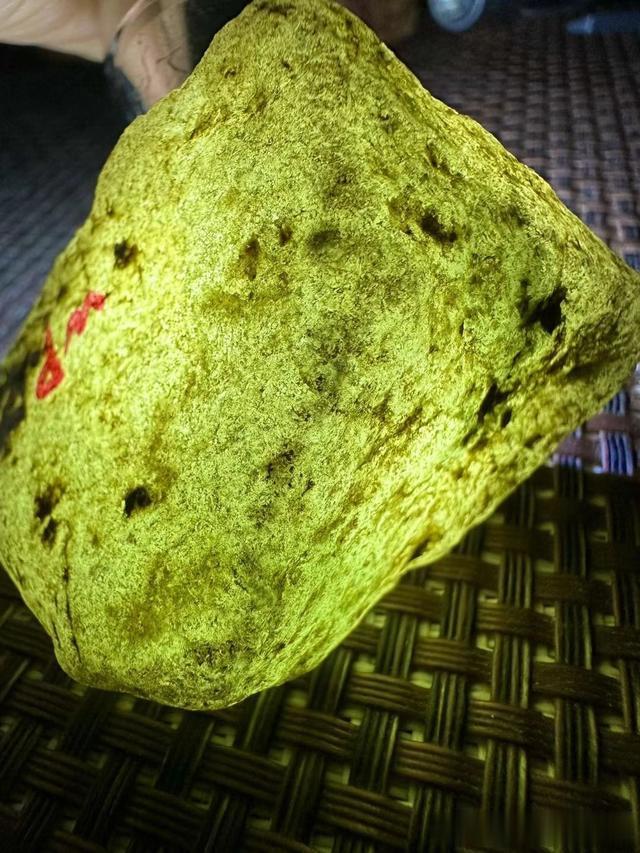 古钱币|你知道会卡翡翠原石有雾层吗？