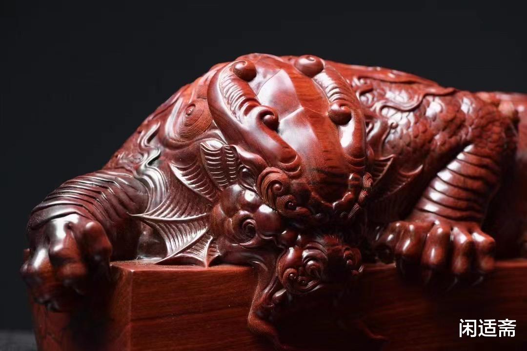 小叶紫檀|小叶紫檀木雕,招财吸金兽,蚣蝮